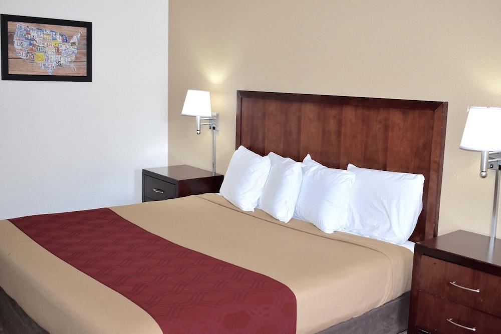 Red Roof Inn Stroudsburg Extérieur photo
