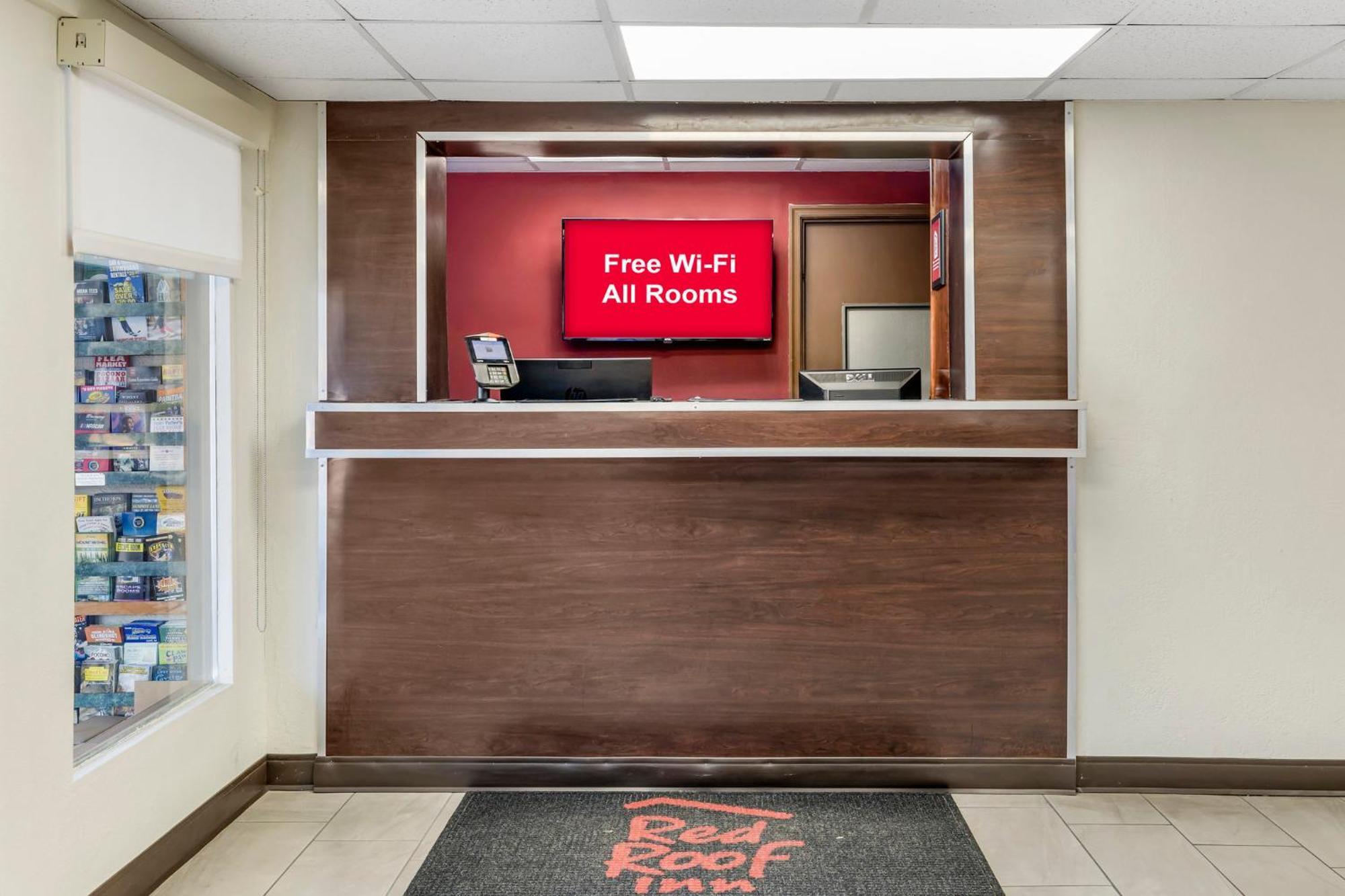 Red Roof Inn Stroudsburg Extérieur photo