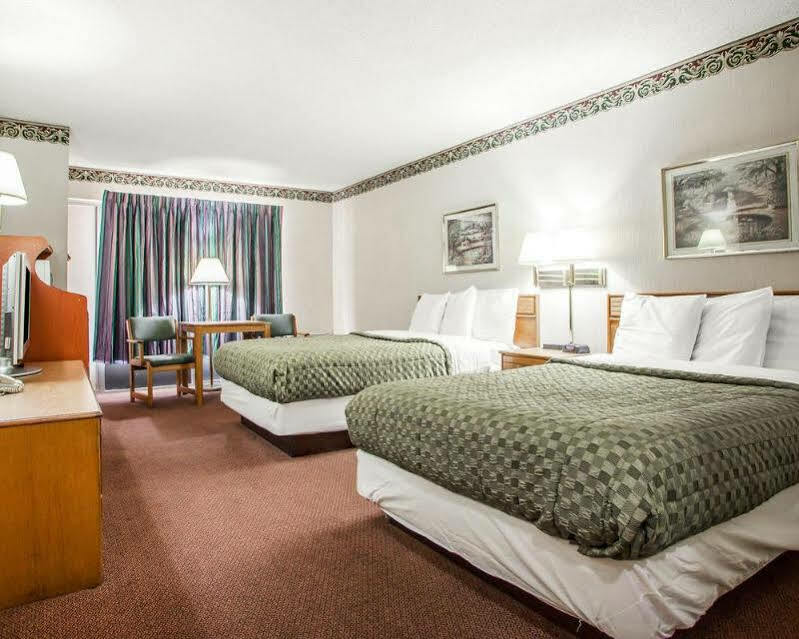 Red Roof Inn Stroudsburg Extérieur photo